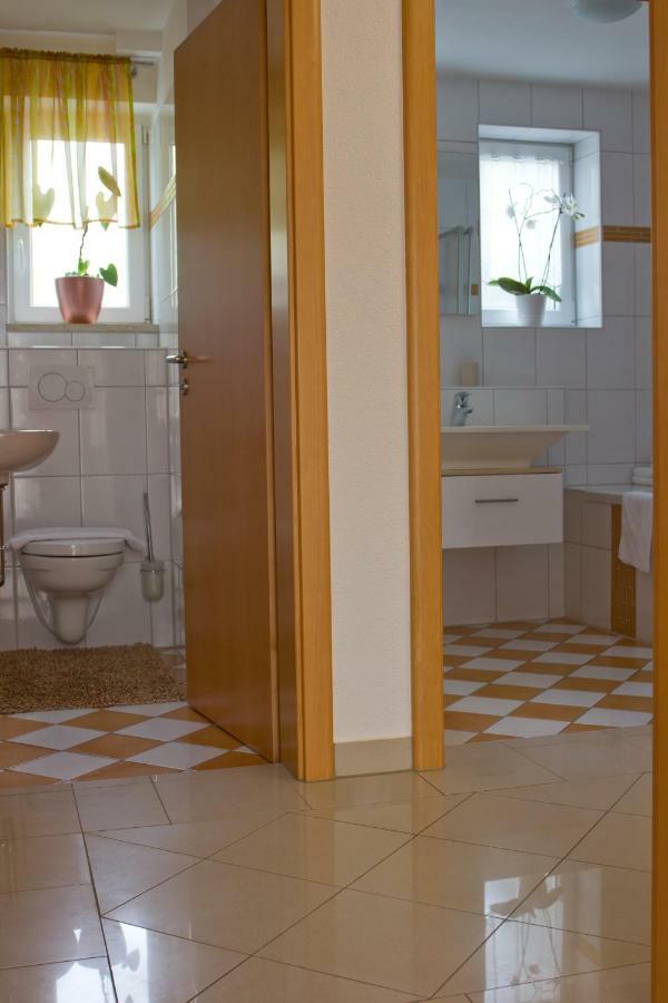 Ferienhaus Giulia In Guenzburg Ideal Fuer 2 Familien Bagian luar foto